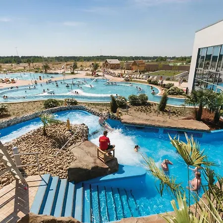 Holiday Marco Polo / Skarridso F Holiday home *